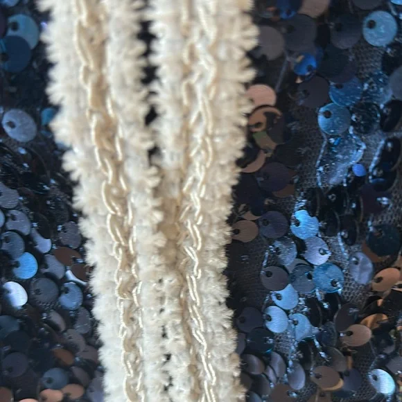 Iman blue sequin jacket with white fuzzy trim size small - Picture 3 of 3